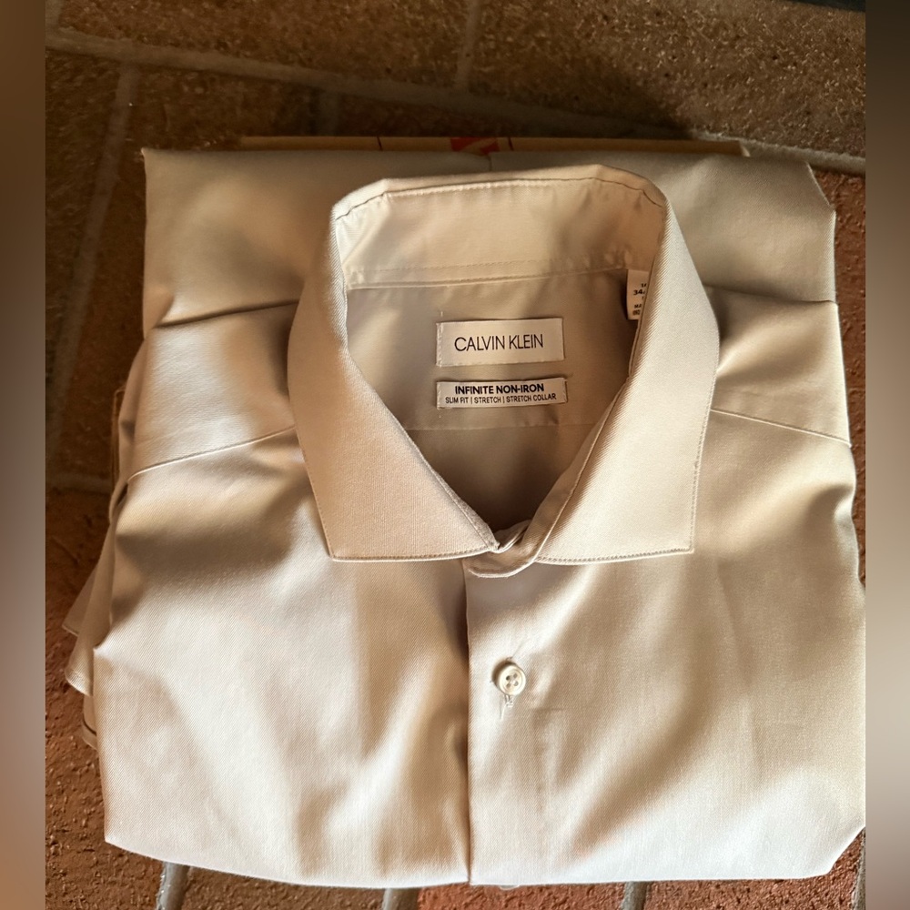 Calvin Klein Men’s dress shirt light gray